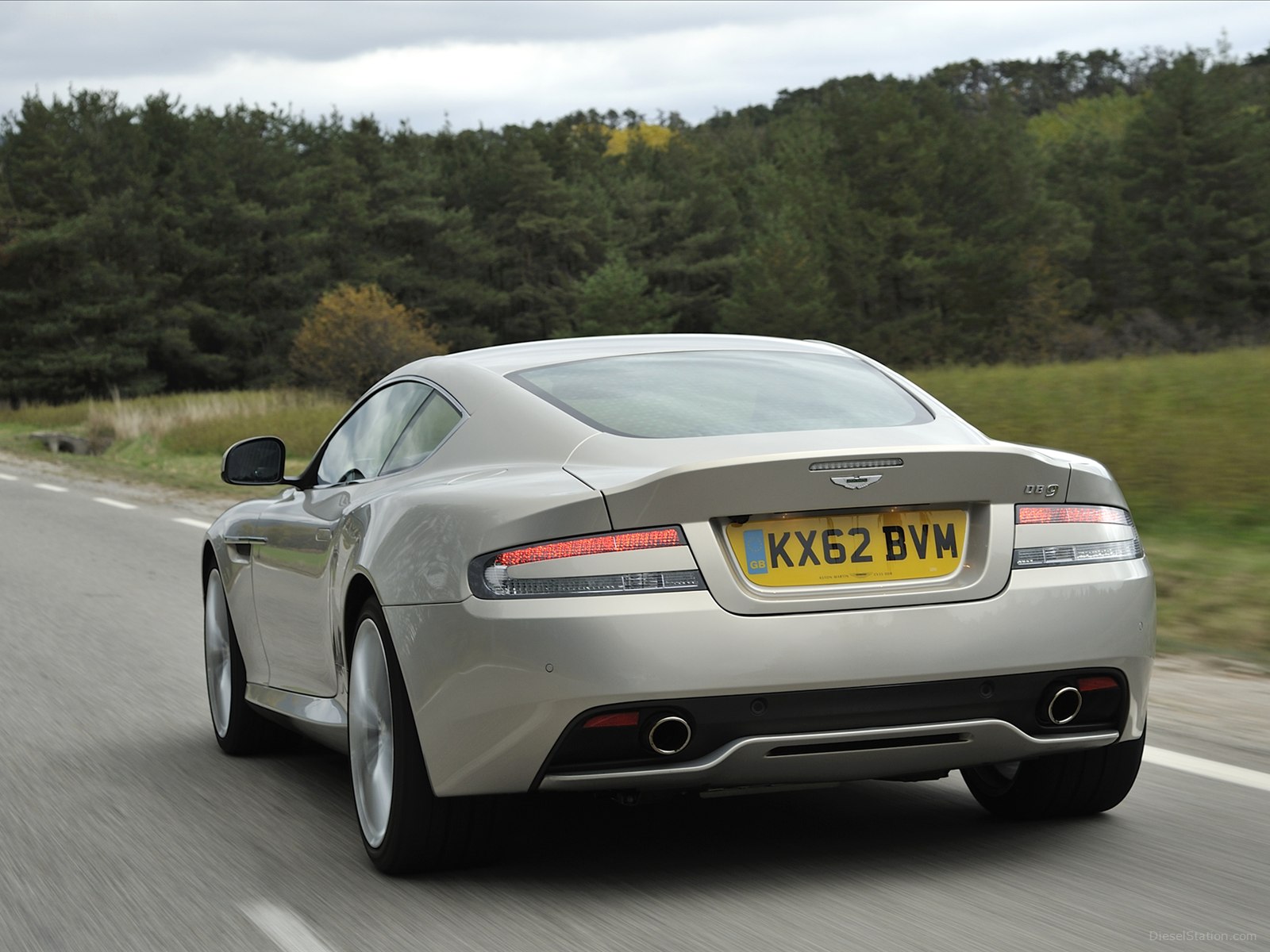 Aston Martin DB9 2013